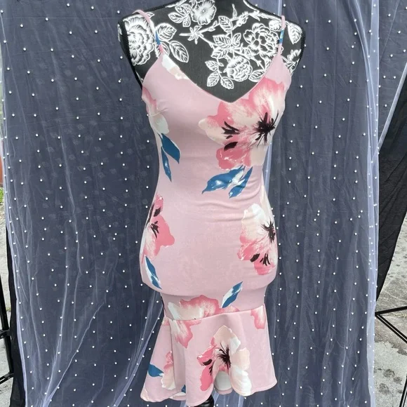 Spring time dress - Picture 2 of 5